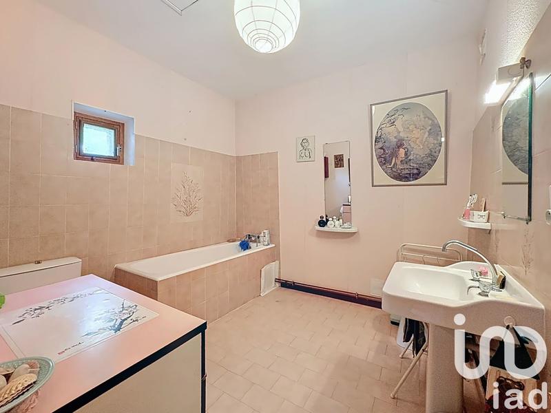 Maison - 229 m² - 8 pièces