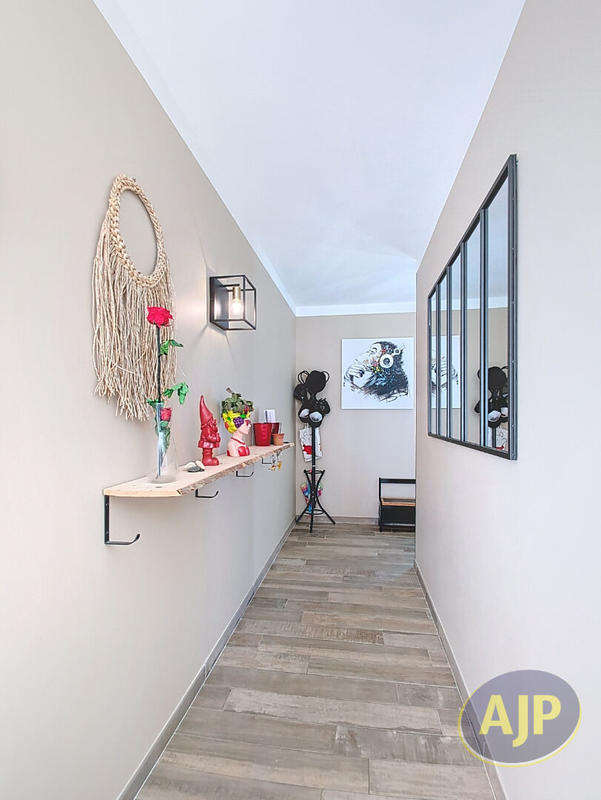 Maison - 141 m² - 5 pièces