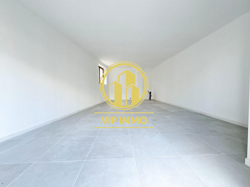 Local commercial - 32 m² - 1 pièce