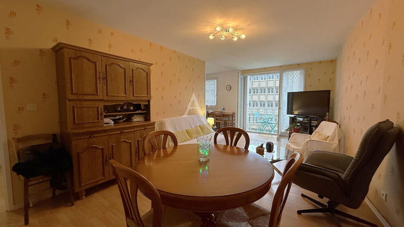 Appartement - 80 m² - 3 pièces