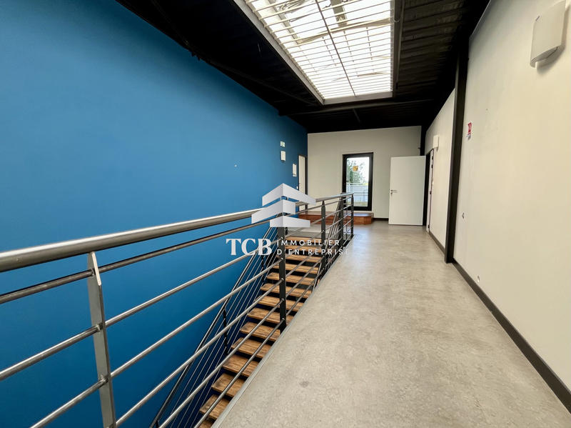 Local d'activités - 1 175 m²