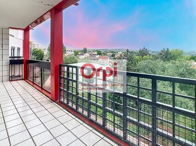 Appartement - 105 m² - 5 pièces