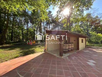 Maison - 156 m² - 6 pièces