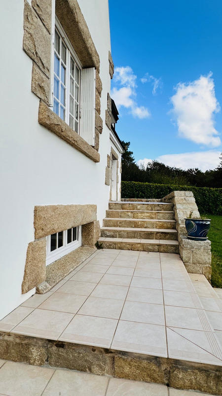 Maison - 169 m² - 9 pièces