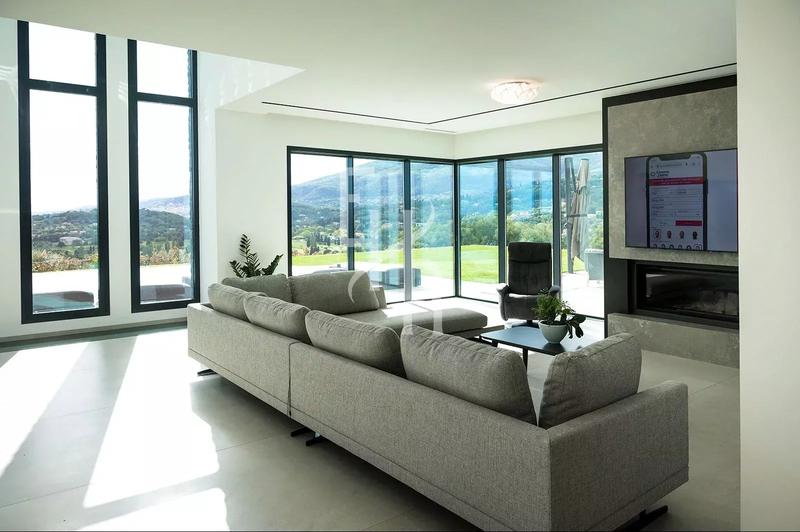 Villa - 420 m² - 8 pièces