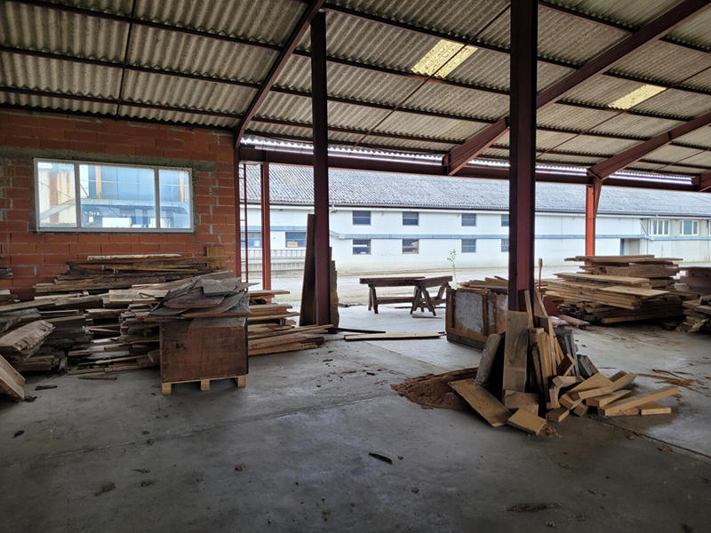 Local d'activité / Entrepôt - 2 116 m²