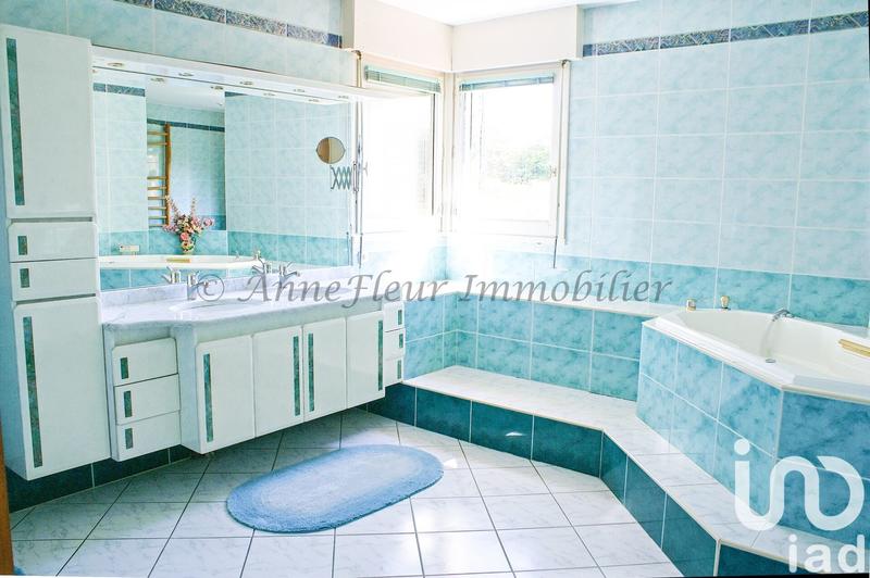 Maison de maîtres - 235 m² - 7 pièces