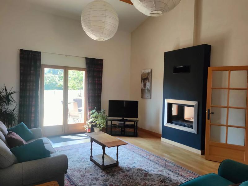 Maison - 243 m² - 9 pièces