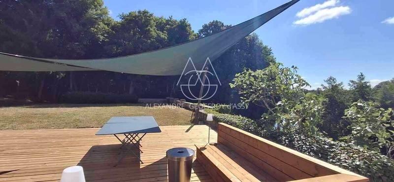 Château - 1 200 m² - 25 pièces