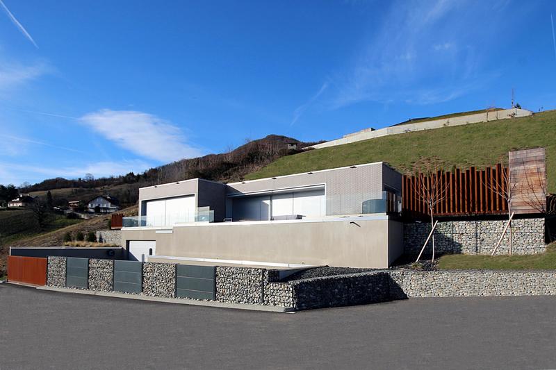 Maison - 200 m² - 7 pièces