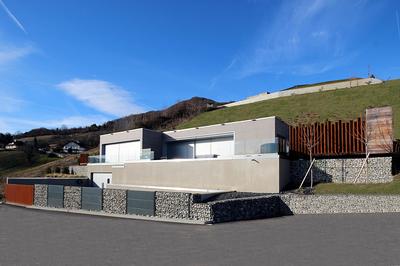 Maison - 200 m² - 7 pièces