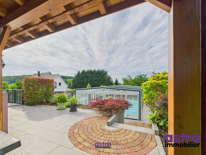 Maison - 152 m² - 6 pièces