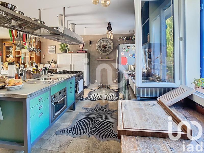 Maison - 200 m² - 7 pièces