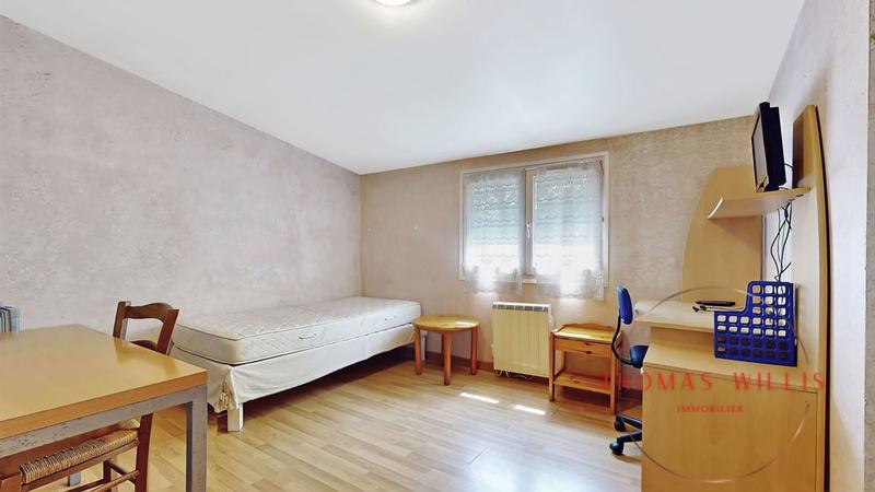 Maison - 177 m² - 8 pièces