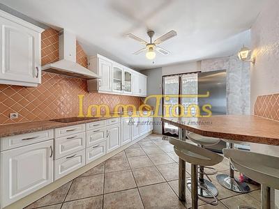 Maison - 96 m² - 4 pièces