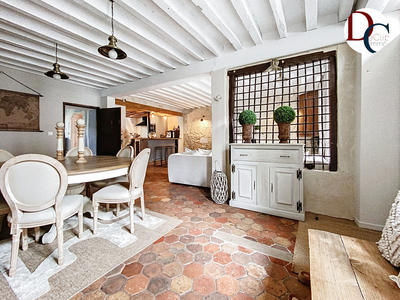 Maison - 163 m² - 7 pièces