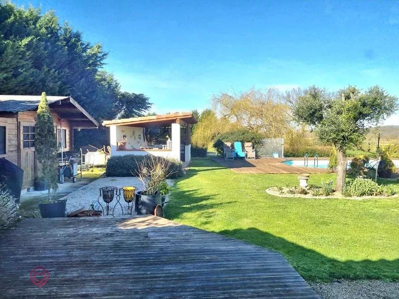 Maison - 130 m² - 6 pièces