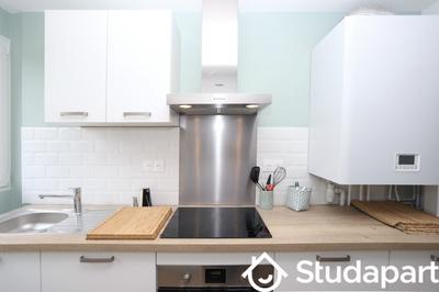 Chambre - 11 m² - 1 pièce