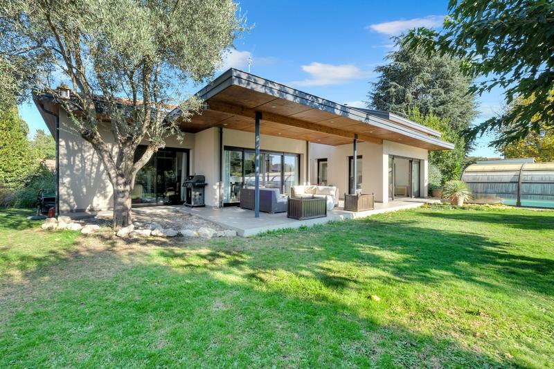 Maison contemporaine - 198 m² - 6 pièces