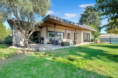 Maison contemporaine - 198 m² - 6 pièces