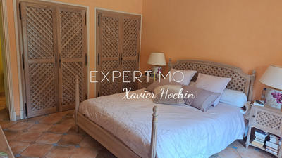 Maison - 277 m² - 7 pièces