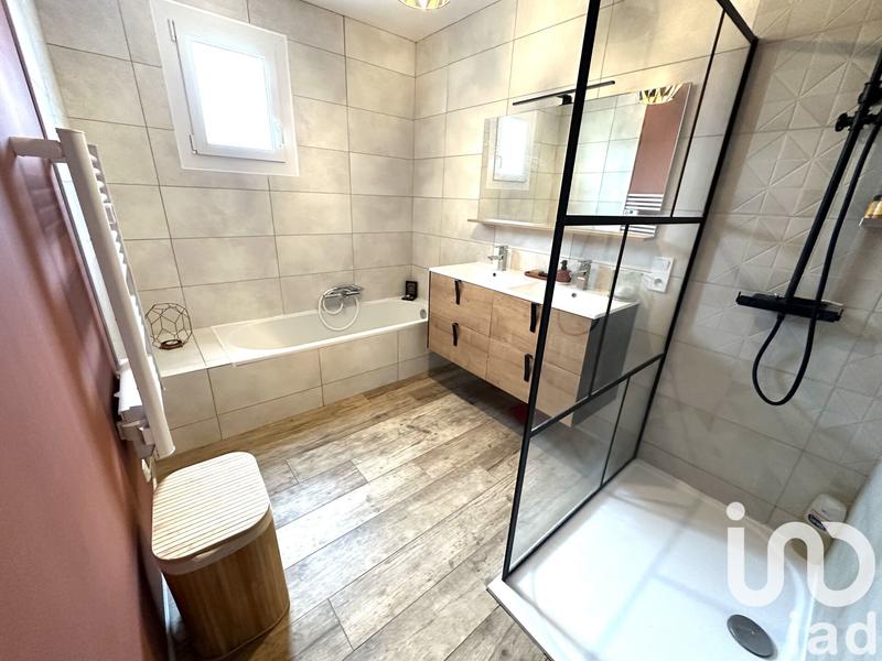 Maison - 180 m² - 6 pièces