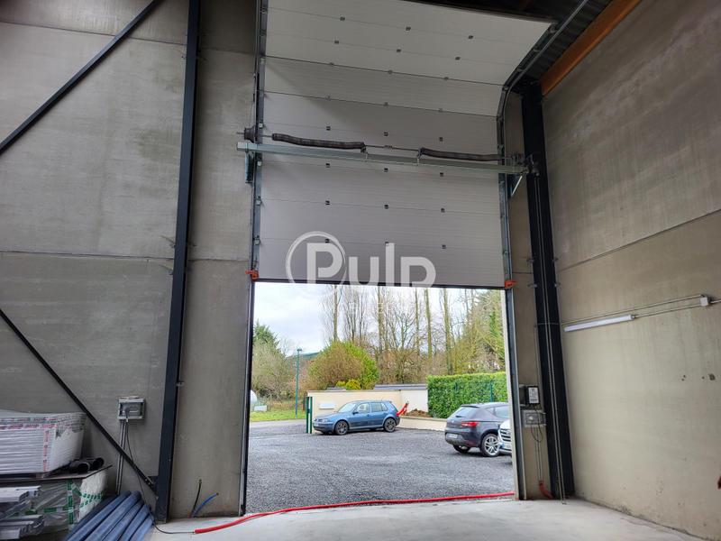 Local d'activité / Entrepôt - 209 m²