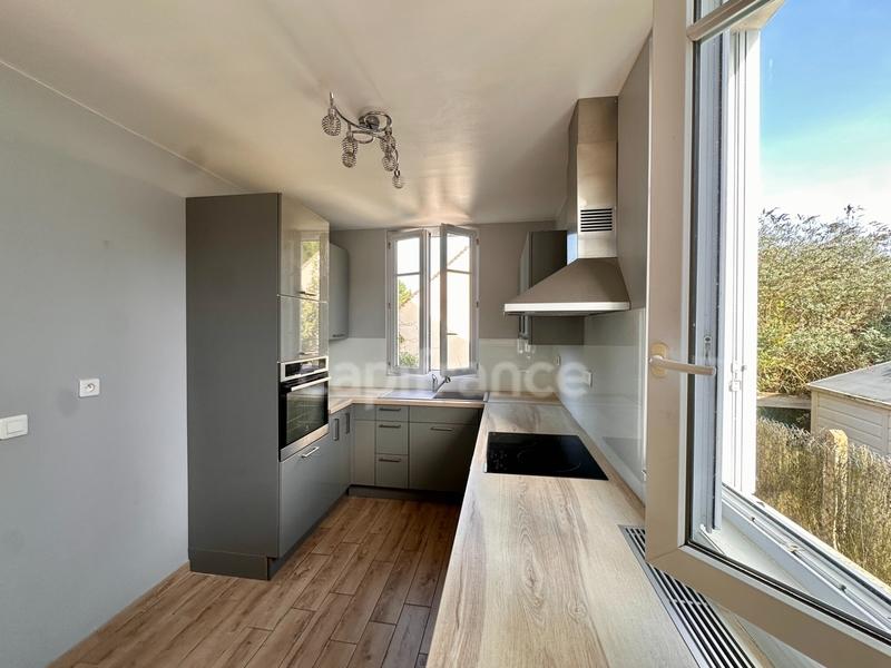 Maison - 140 m² - 5 pièces