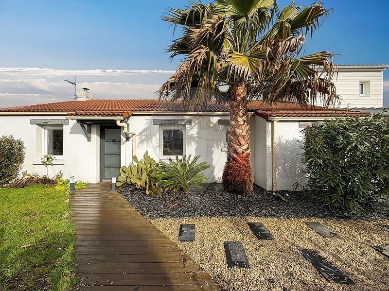 Maison - 140 m² - 6 pièces