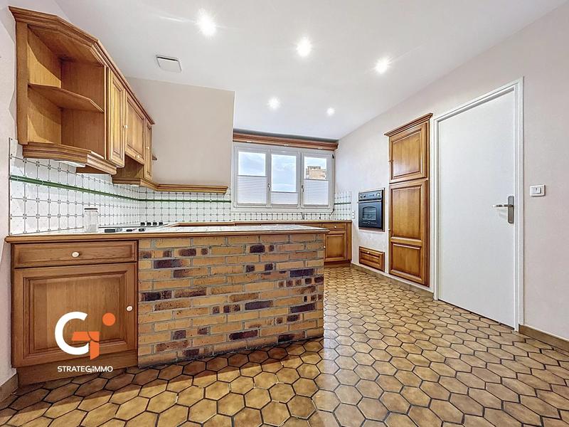 Appartement - 136 m² - 6 pièces