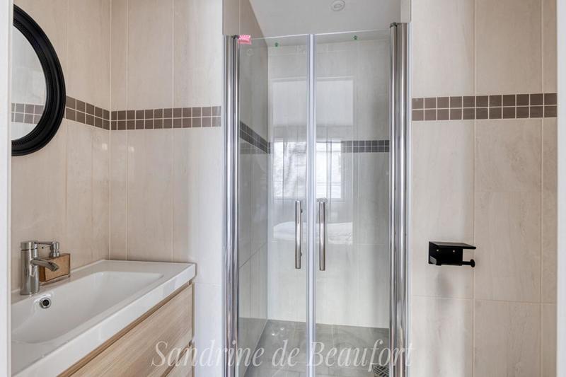 Appartement - 184 m² - 6 pièces