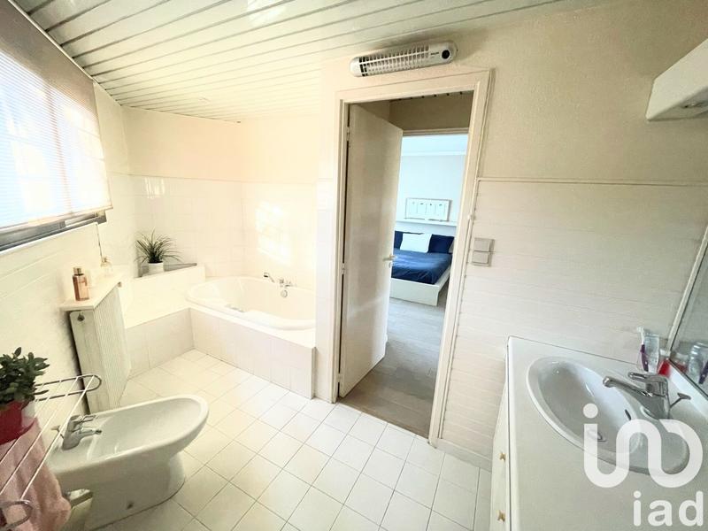 Maison - 231 m² - 7 pièces