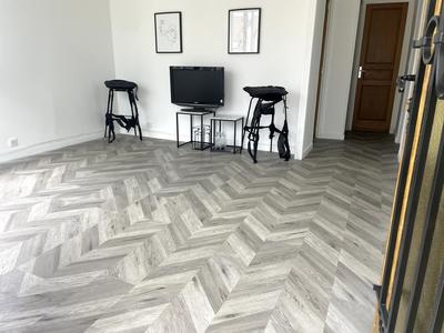 Appartement - 81 m² - 5 pièces