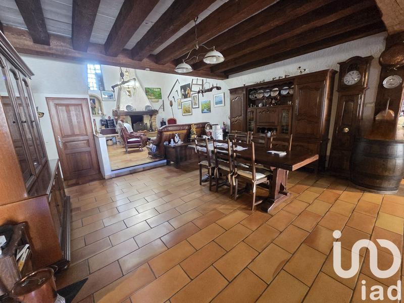 Maison - 204 m² - 7 pièces