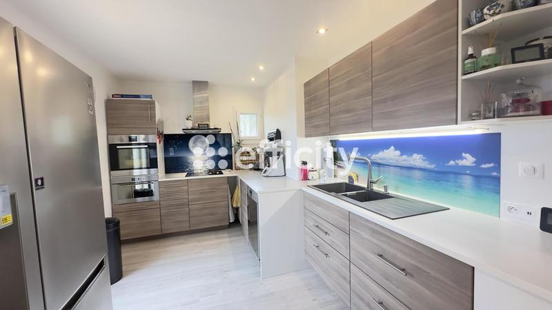 Villa - 140 m² - 5 pièces