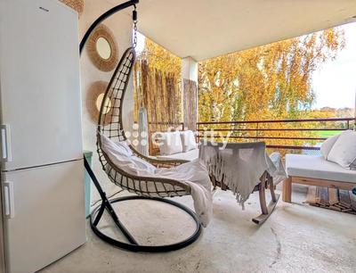 Appartement - 90 m² - 4 pièces