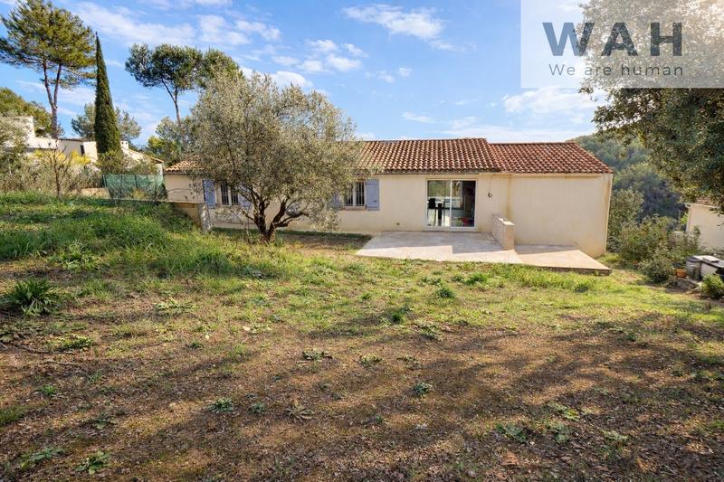 Maison - 205 m² - 6 pièces