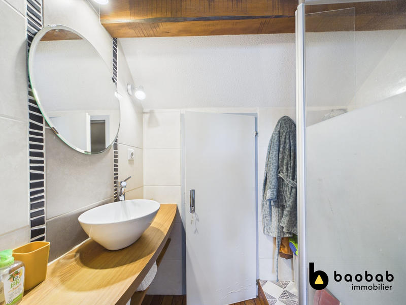 Appartement - 94 m² - 5 pièces