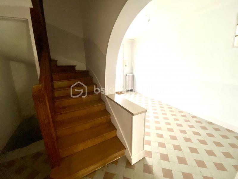 Maison - 246 m² - 7 pièces