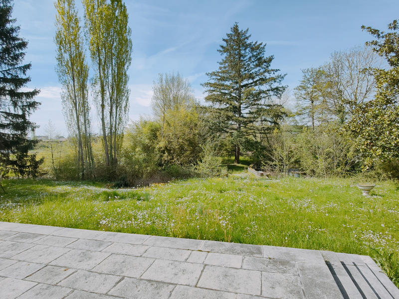 Maison - 279 m² - 8 pièces