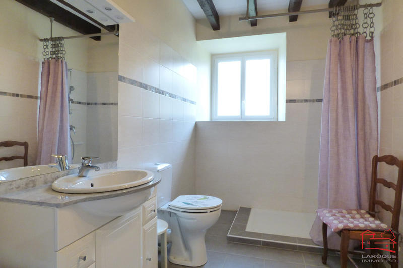 Maison - 239 m² - 5 pièces