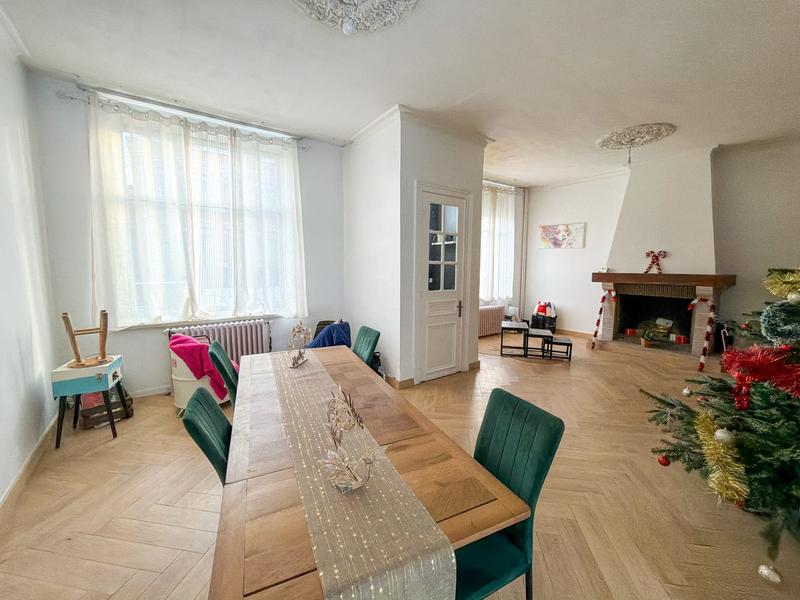 Maison - 140 m² - 5 pièces