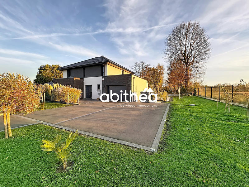 Maison - 176 m² - 8 pièces