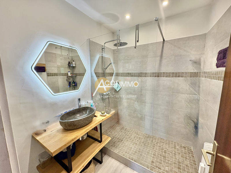 Appartement - 96 m² - 4 pièces