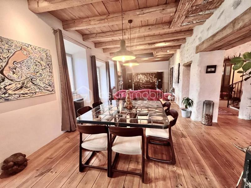 Demeure - 157 m² - 5 pièces