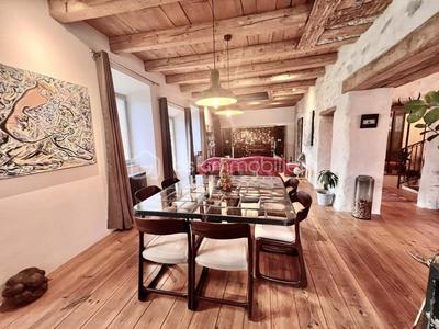 Demeure - 157 m² - 5 pièces