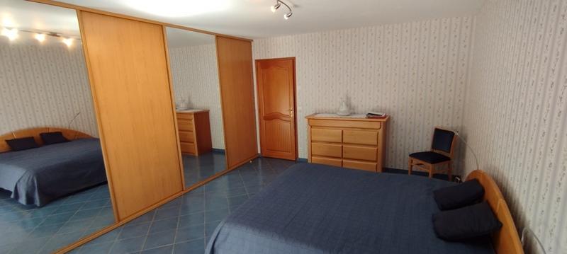 Maison - 240 m² - 6 pièces