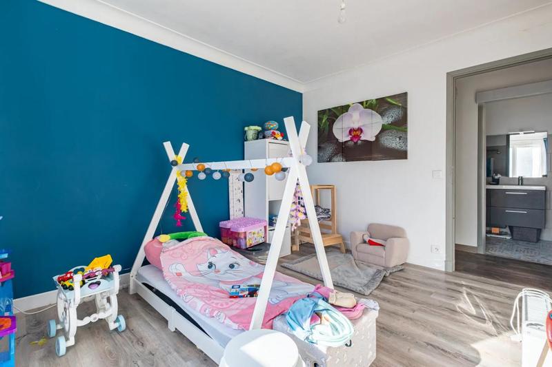 Appartement - 84 m² - 4 pièces