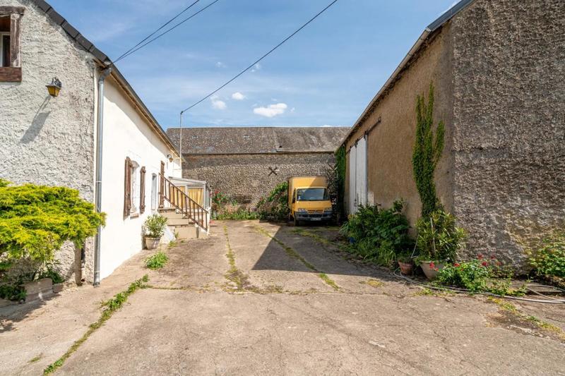 Corps de ferme - 190 m² - 9 pièces