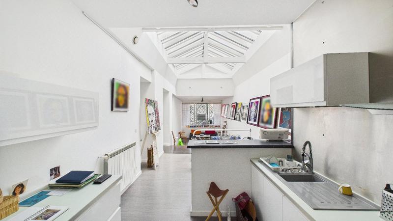 Loft - 108 m² - 4 pièces